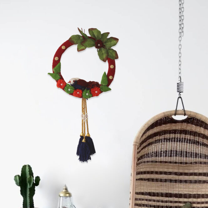 Bell Flower Shapped Wool Wall Hanging - Image 2